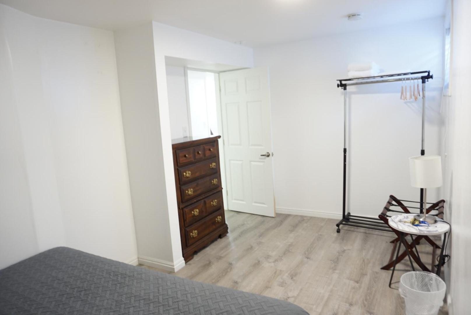 Large Room Near Uvu & Byu Орем Стая снимка